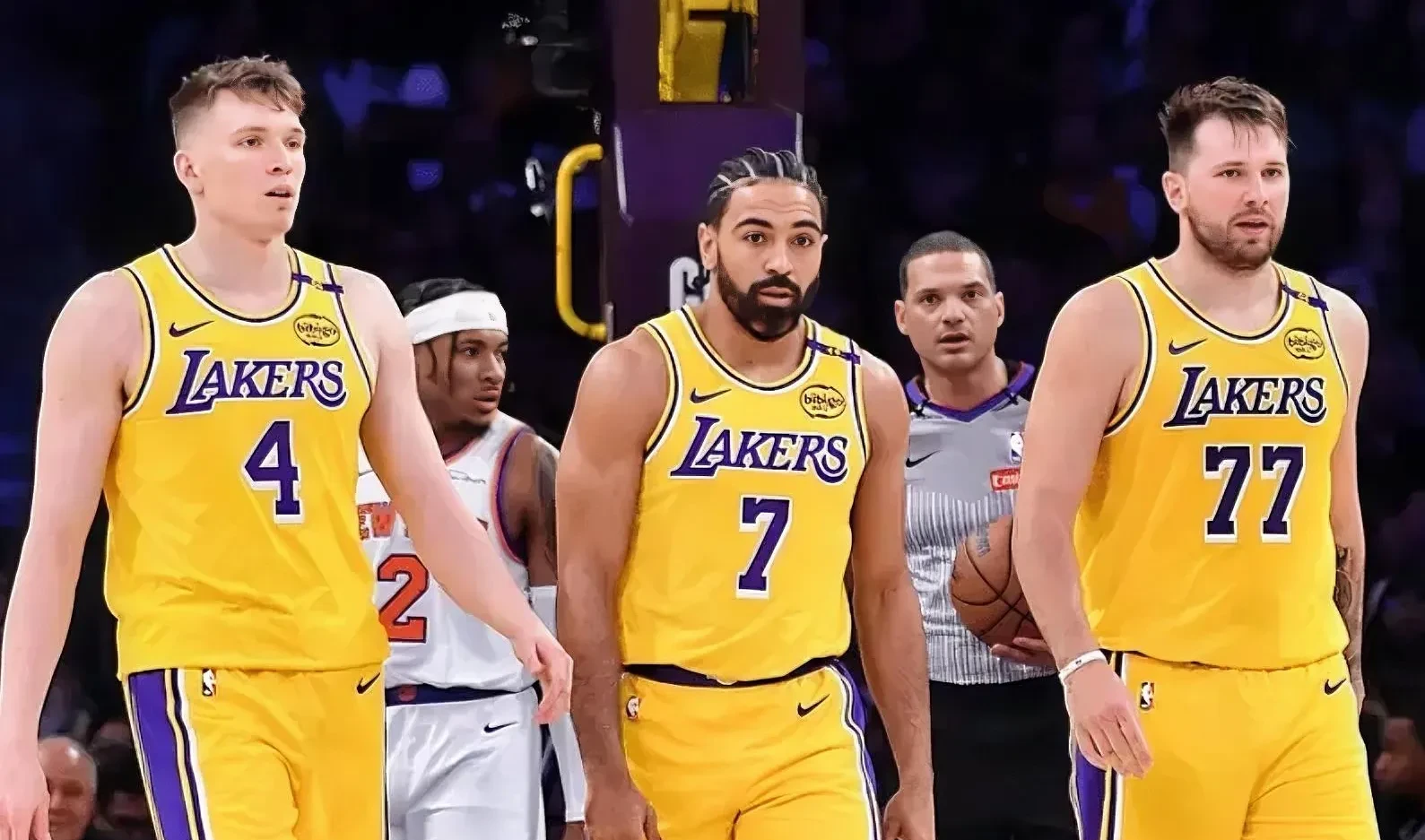 九游体育入口关于湖人关键时刻失误不断，球队憾负对手，美国质量你的责任无法中文看到.的信息