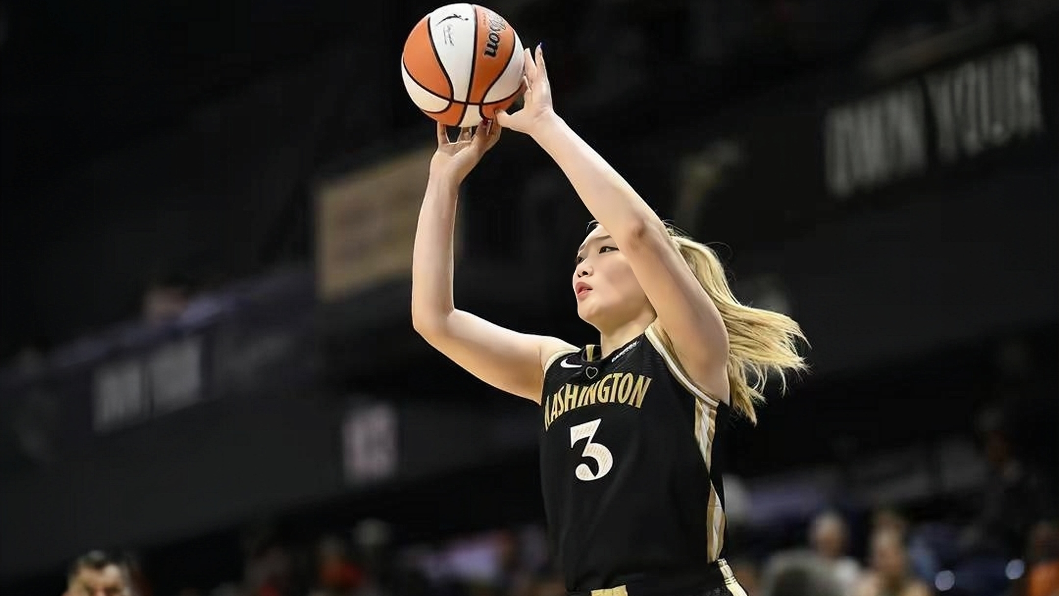 九游体育APP下载冲浪淘汰赛焦点战：嵩山麒麟队淘汰对手东海旋风队，外线火力全开。反击锐度十足的简单介绍