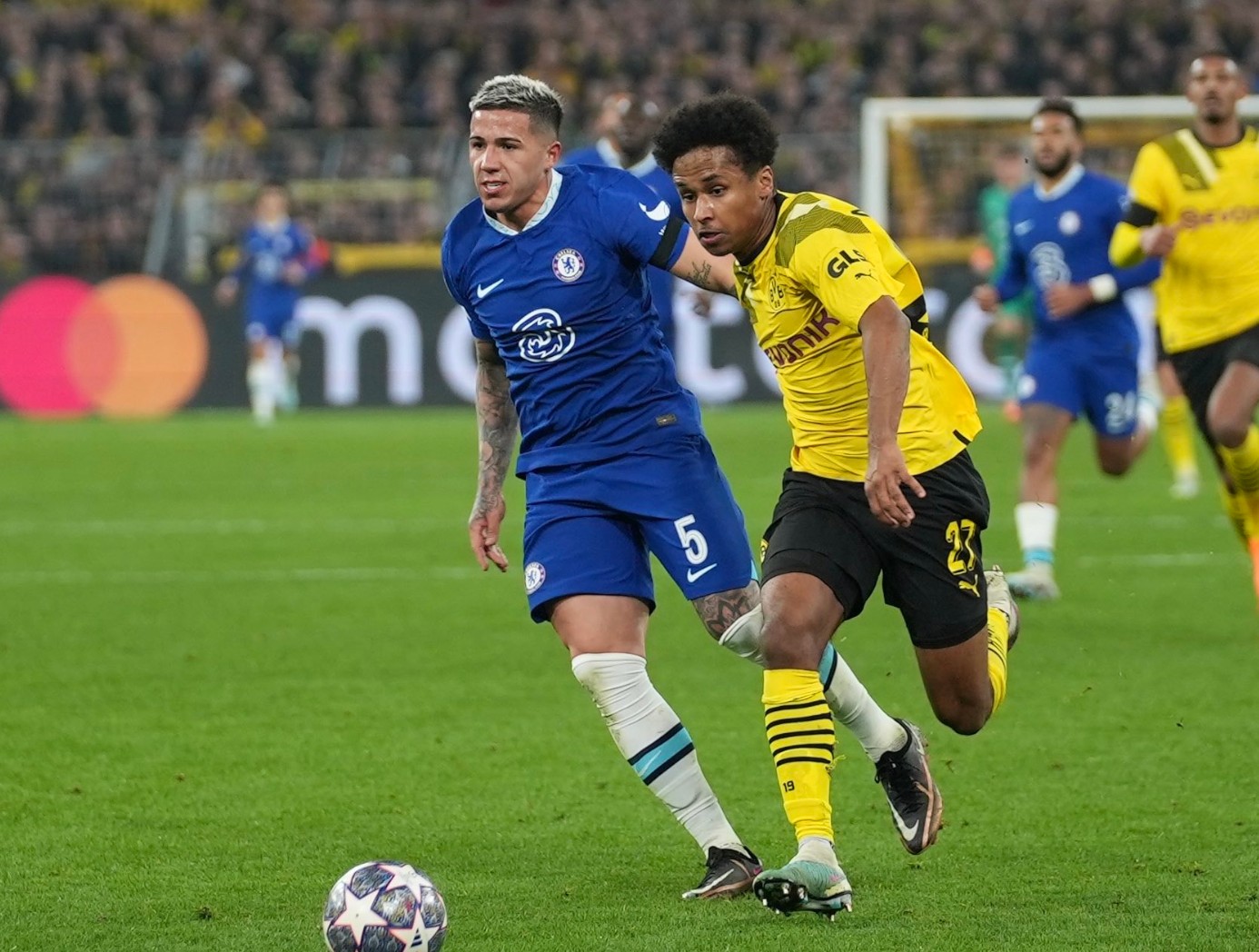  TheShy遭遇十二连败，巴黎圣日耳曼教练面临压力！