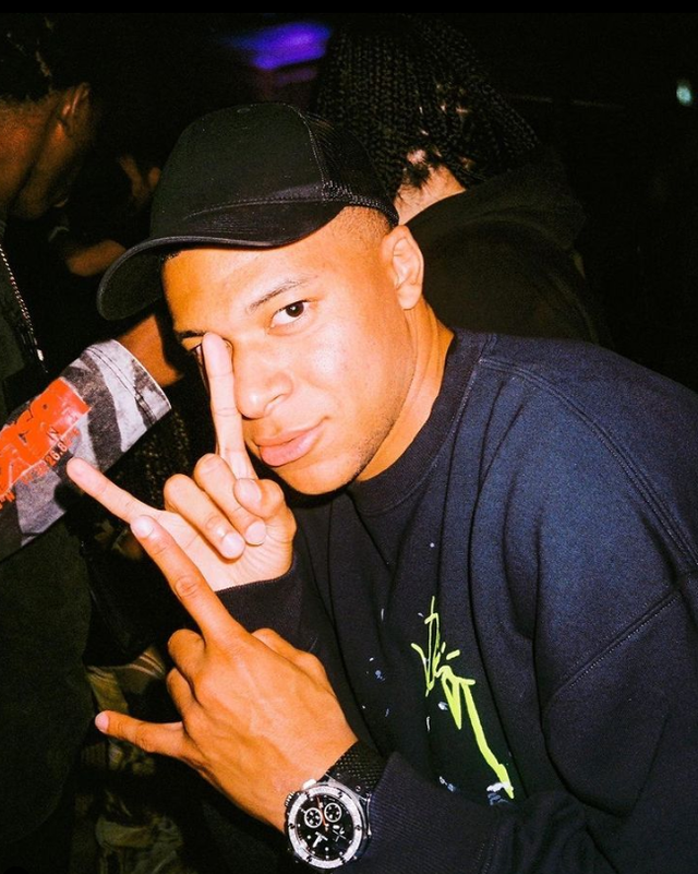  TheShy遭遇十二连败，巴黎圣日耳曼教练面临压力！