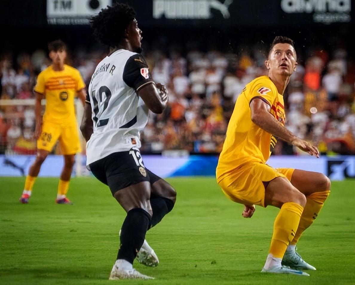 转折点AC米兰刷新队史纪录,国王杯加时末段攻防权衡,球迷炸锅,年轻球员得到机会的简单介绍 转折点AC米兰刷新队史纪录,国王杯加时末段攻防权衡,球迷炸锅,年轻球员得到机会的简单介绍